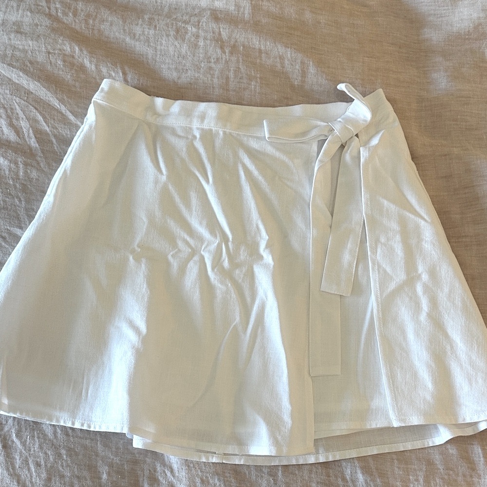 NWT a new day White Skort